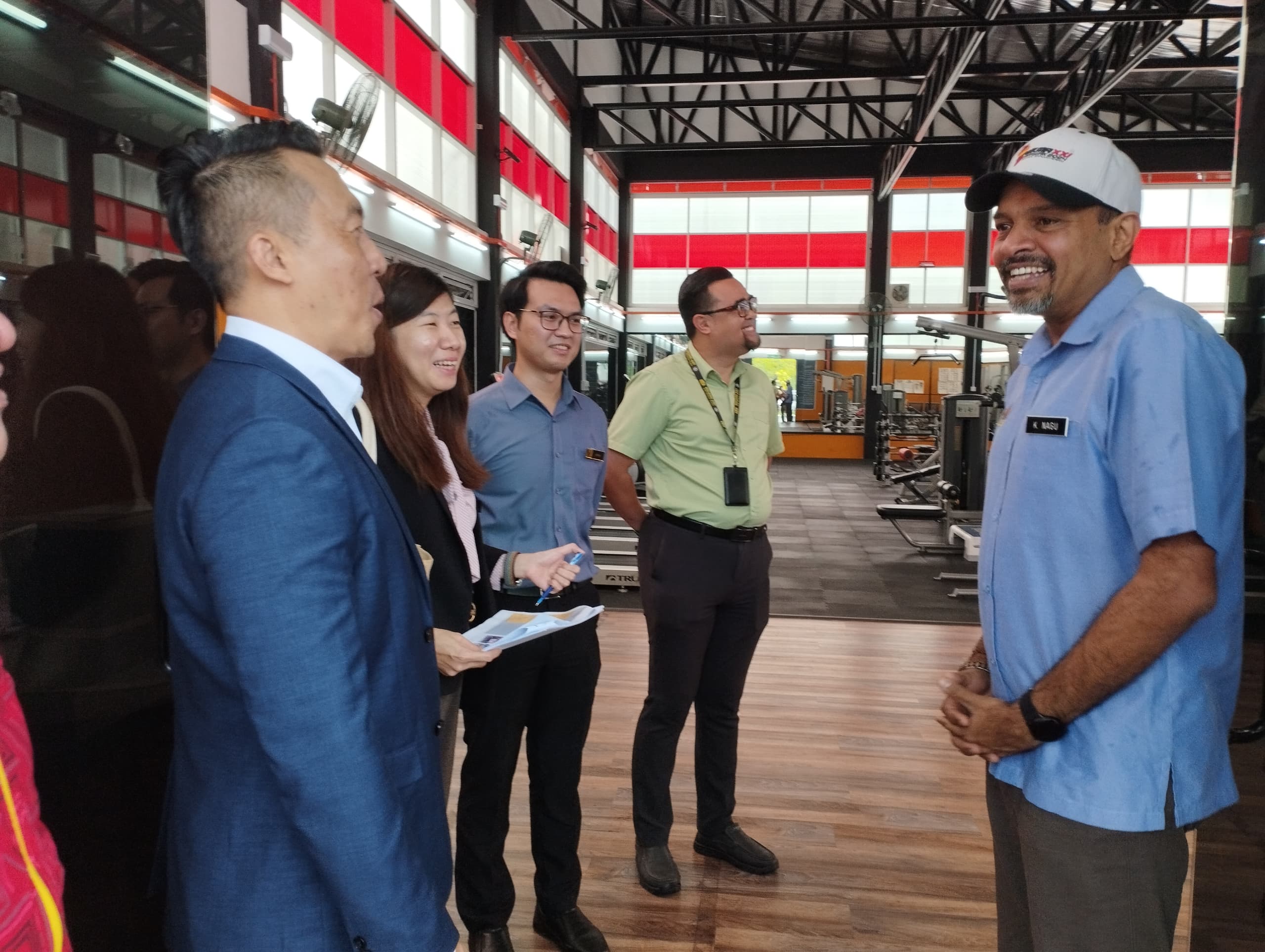 KSU KBS memantau projek pembangunan di Kompleks Belia dan Sukan Sarawak
