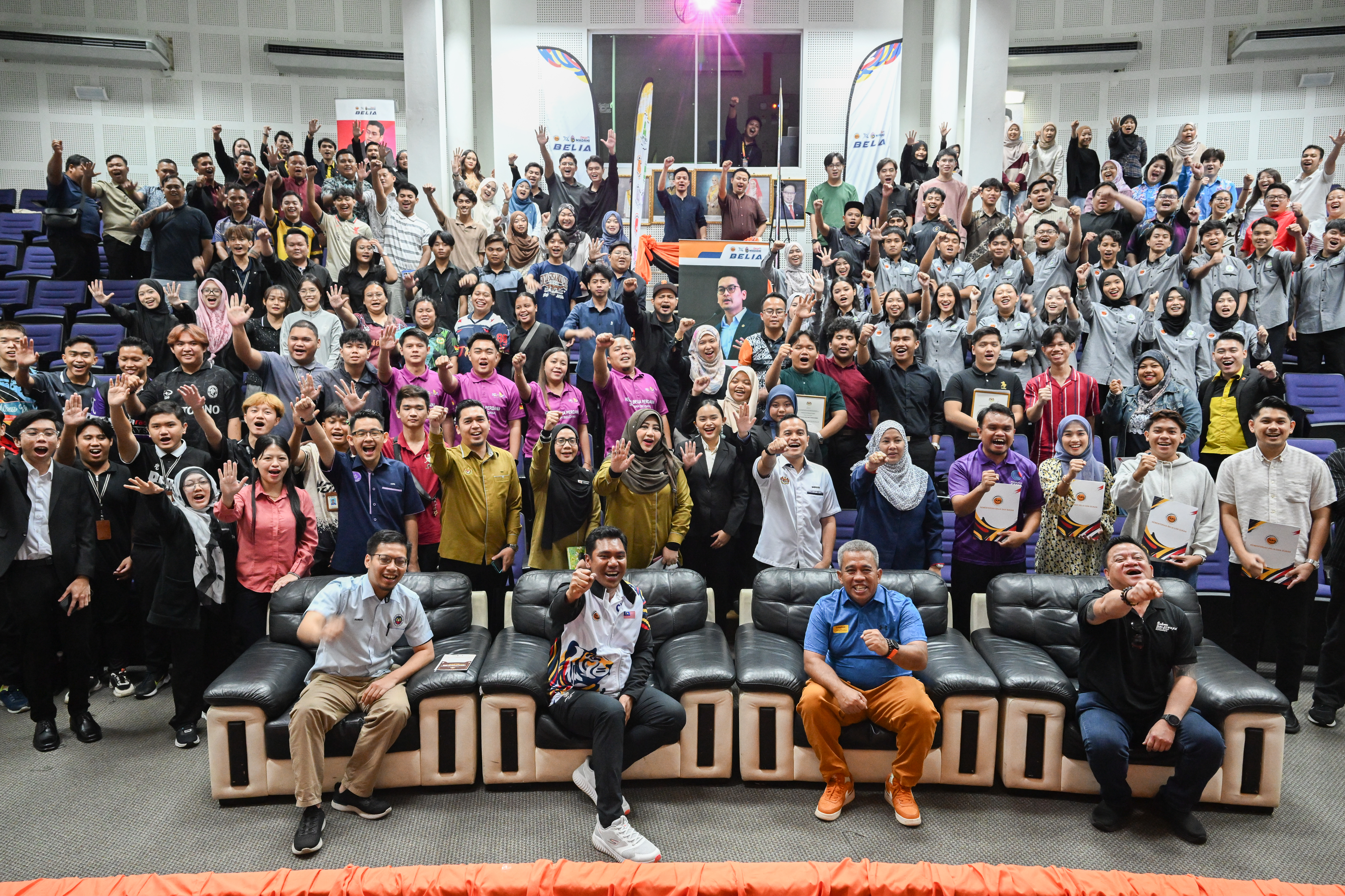 Majlis Penutup Program Santuni Pertubuhan Belia SejaTi MADANI x Belia 2026 Peringkat Negeri Sarawak