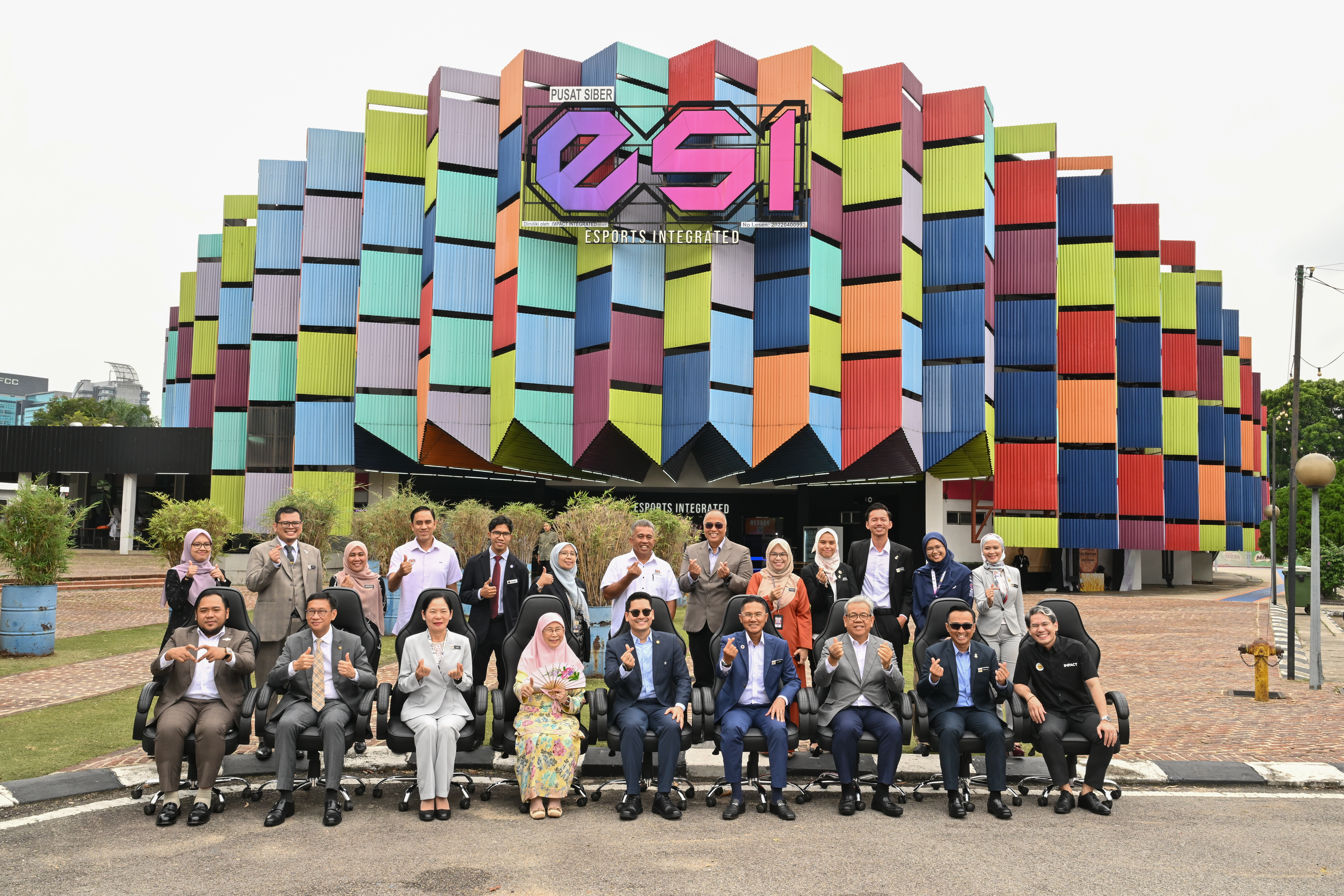 Sesi Ramah Mesra Bersama Ahli Friends of Ministry (FOM) Kementerian Belia dan Sukan (KBS) Serta Jemputan Khas