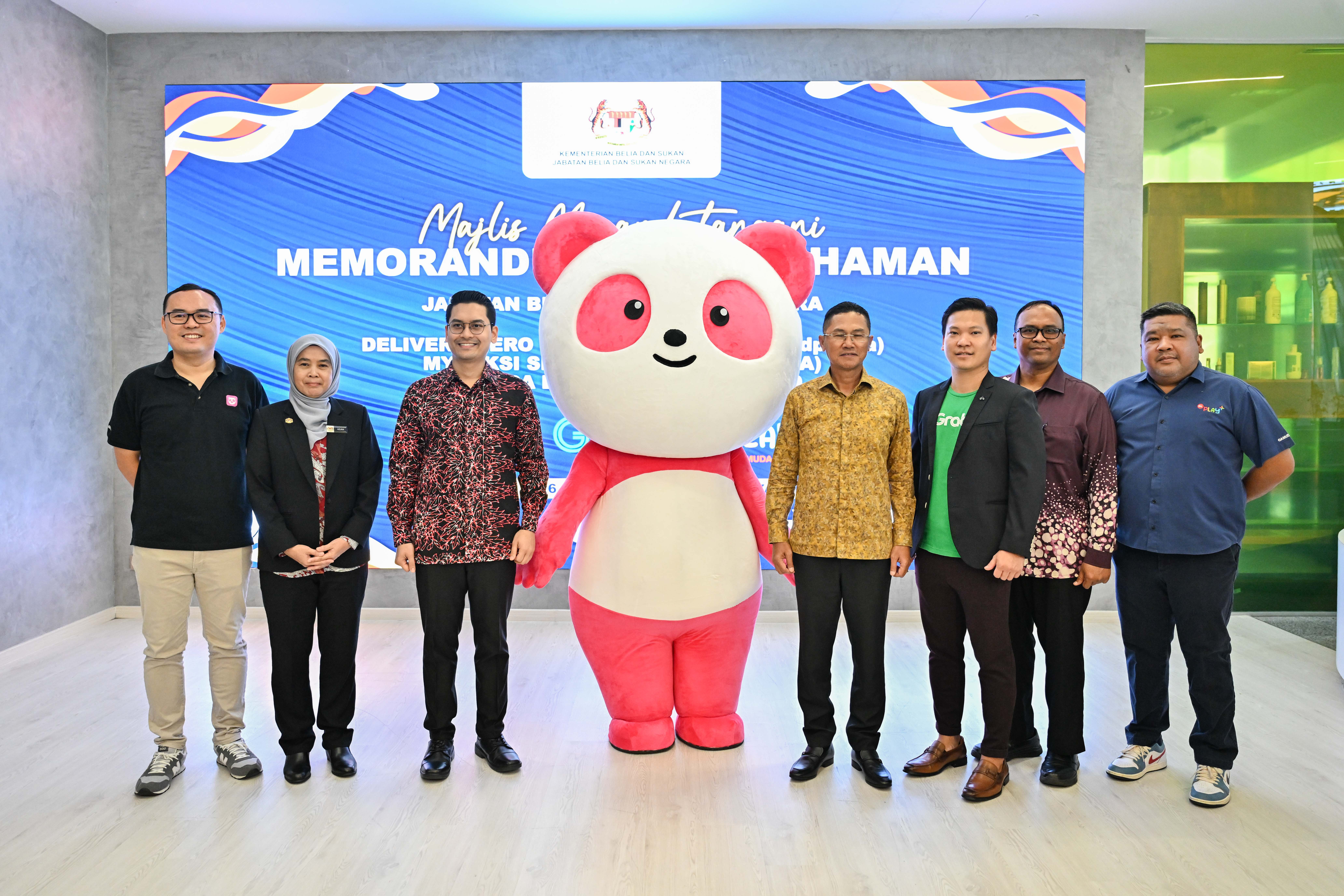 Kerjasama Strategik Rakan Muda - foodpanda, Grab dan Gamuda Land